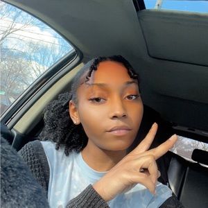 Meet your Posher, Shay